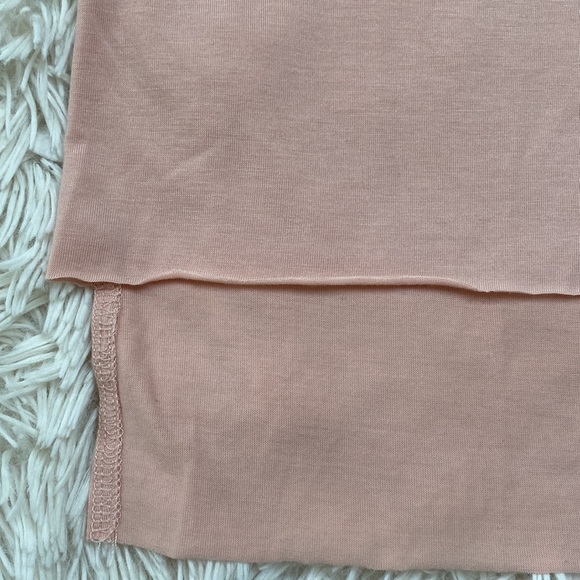 Nickel & Suede Graphic Hi Lo Tee 💗 Peach & White - Picture 10 of 12